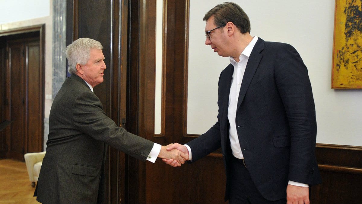 Vučić zamolio Skota da SAD politički utiče na Prištinu 1