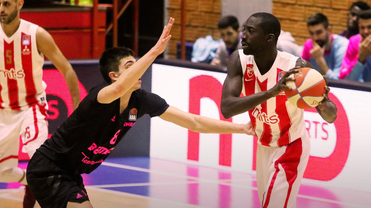 Zvezda slavila protiv Mege 1