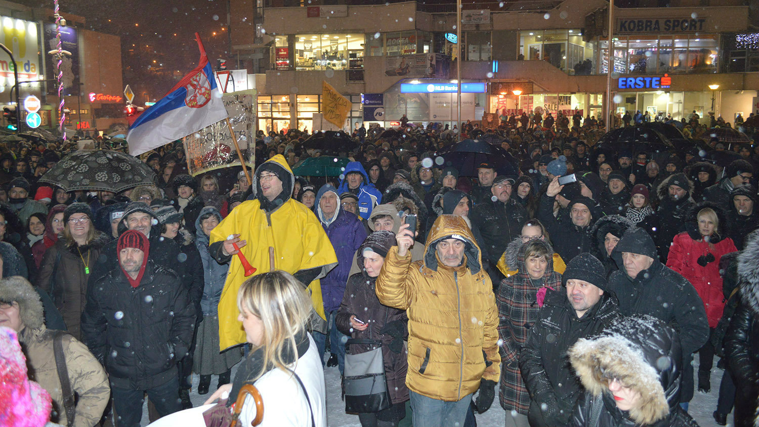 Protesti "Jedan od pet miliona" u više gradova u Srbiji (VIDEO) 6