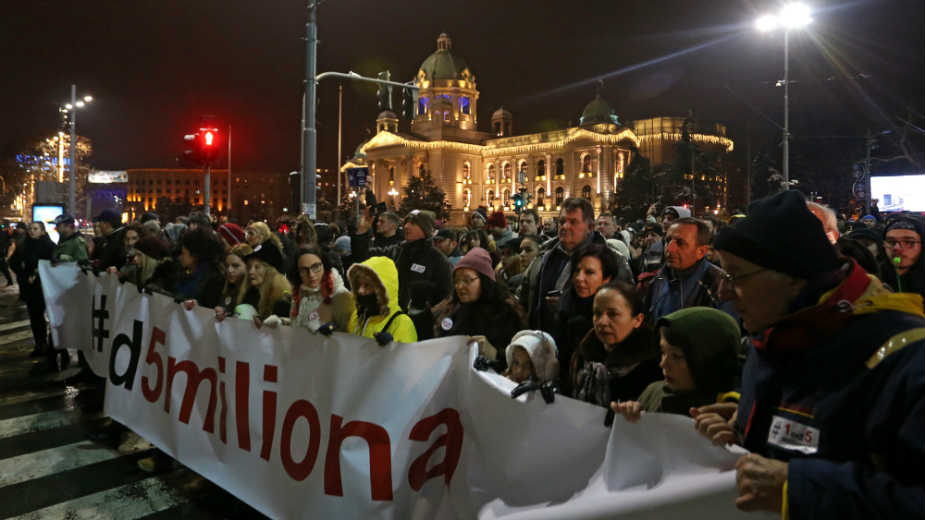 Profesori: Moralna obaveza da se priključimo građanima 1