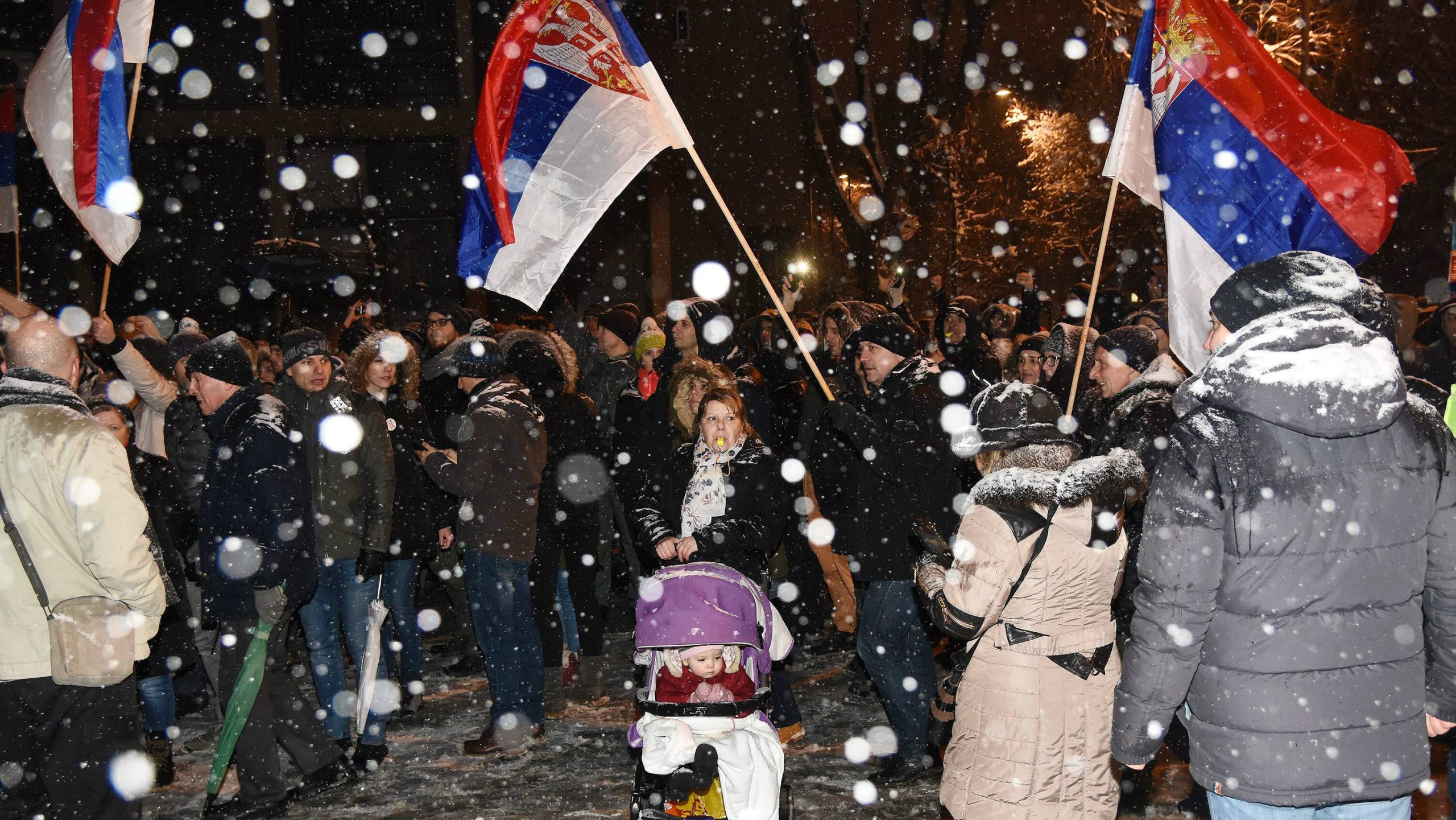 Protesti "Jedan od pet miliona" u više gradova u Srbiji (VIDEO) 1