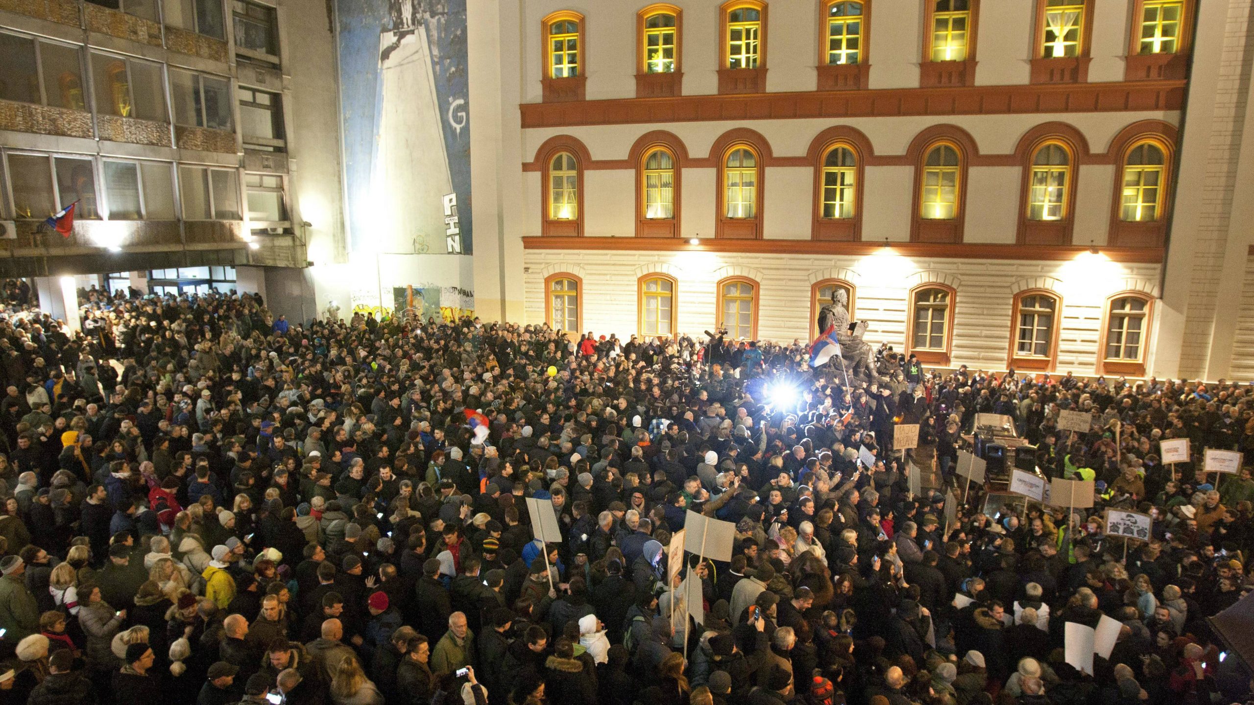 Profesori Filozofskog: Protesti mogu da zaustave bezočnost vlasti 1