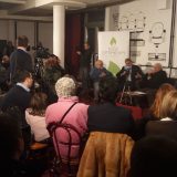 Koraksove karikature istinitije od života (VIDEO) 9