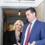 Država gradi za 670 evra po kvadratu, a prodaje za 500 2