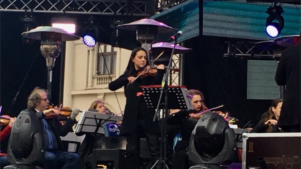 Koncert klasične muzike na platou ispred Narodne Skupštine, Beograd, 1.1.2019.