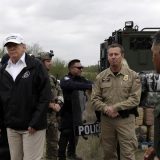 Tramp traži alternativna rešenja za izgradnju zida 5