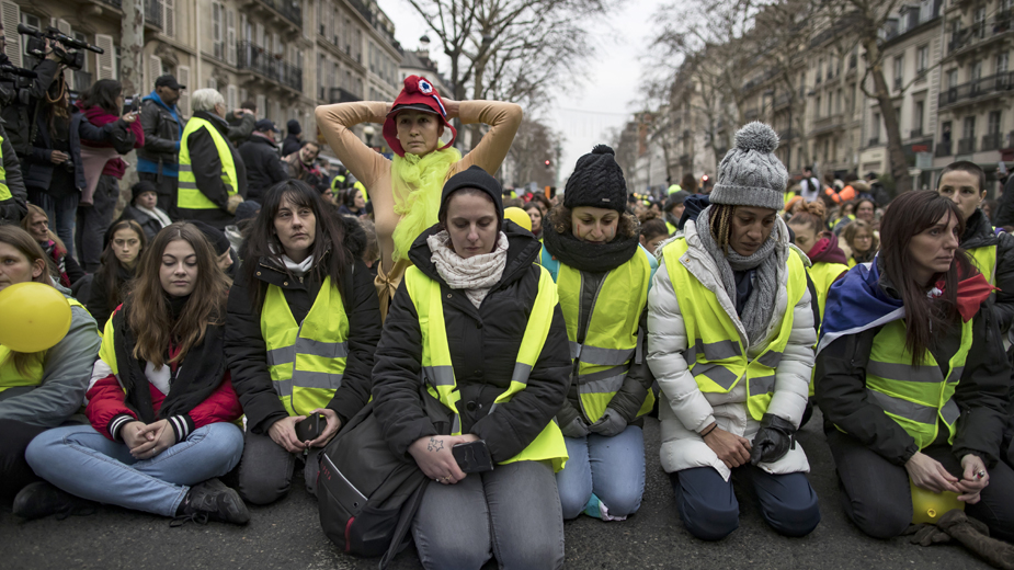Opklada Emanuela Makrona 1