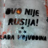 Natpisi "Putine, idi kući" u nekoliko gradova Vojvodine 1