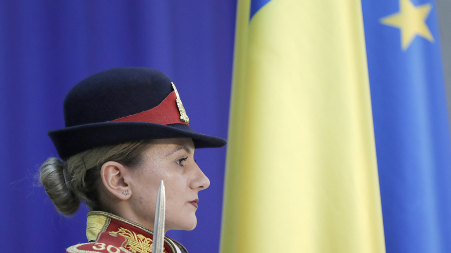 Rumuniji packe na početku mandata 1