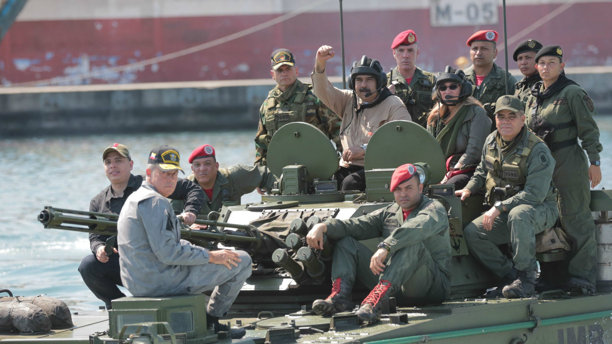 Predsednik Venecuele Nikolas Maduro obišao vojsku 1