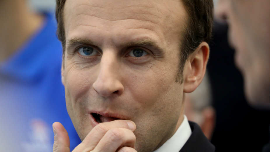 Političko "povampirenje" Makrona 1