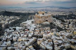 Greece Snow Mećave zahvatile Evropu, 13 mrtvih u hladnoći i snegu (FOTO) 6