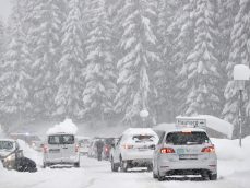 Mećave zahvatile Evropu, 13 mrtvih u hladnoći i snegu (FOTO) 5