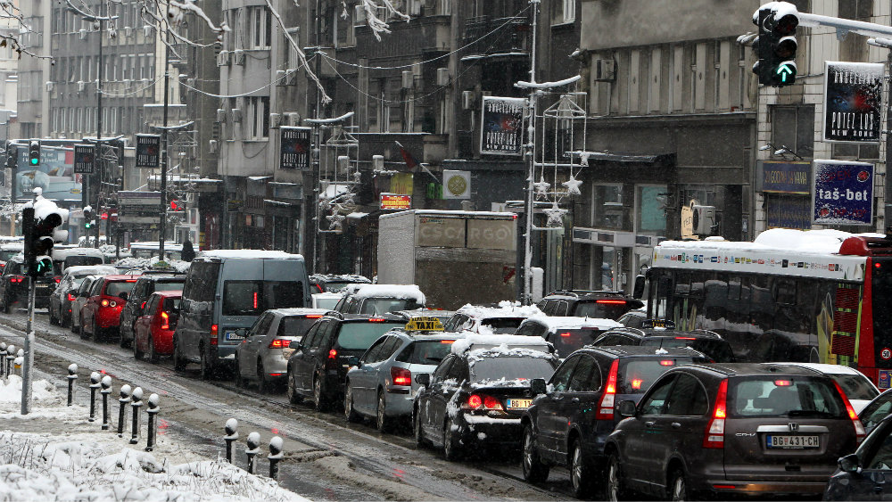 AMSS: Zimski uslovi vožnje, kolovozi prekriveni snegom i ledom 1