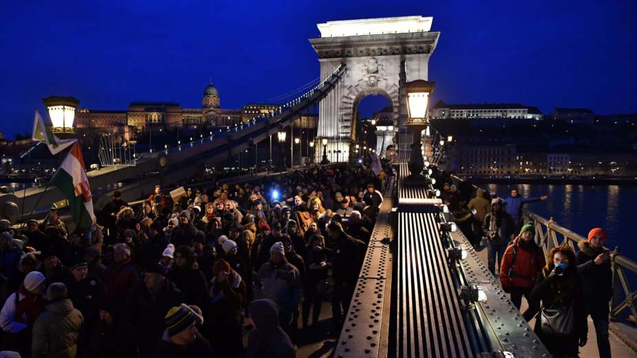 Demonstranti blokirali most u Budimpešti   1