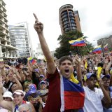 U glavnom gradu Vencuele incidenti između policije i demonstranata opozicije 13