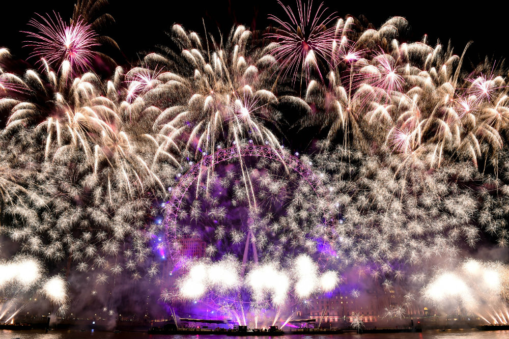 Vatrometi obeležili početak Nove godine u svetu (FOTO) 2