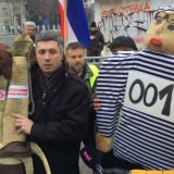 Dveri ispred Pinka 11