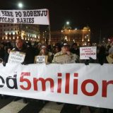 Čedomir Čupić i Zoran Ivošević govore na protestu "1 od 5 miliona" 7