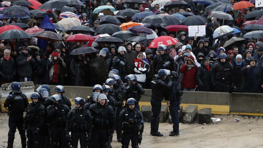 Protesti u Parizu zbog nasilja na demonstracijama Žutih prsluka 1