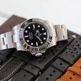 Policija zaplenila osam ručnih satova i dijamant 7