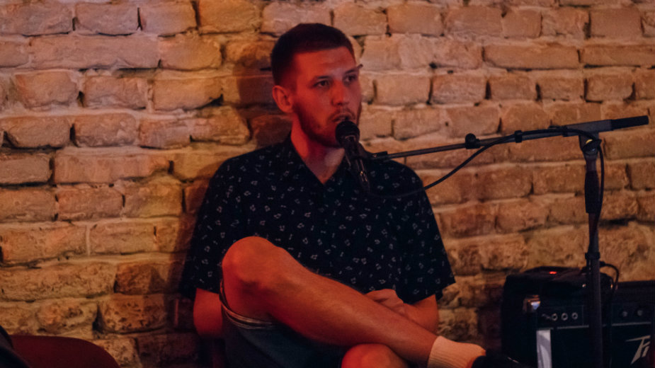 Književnost je izmrcvarena kombinacijom popularnosti i ekonomije 1