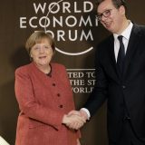 Vučić sa Merkelovom u Davosu: Potreban kompromis 15