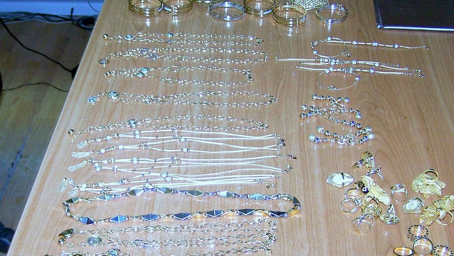 Na Gradini zaplenjeno više od kilogram zlatnog nakita 1