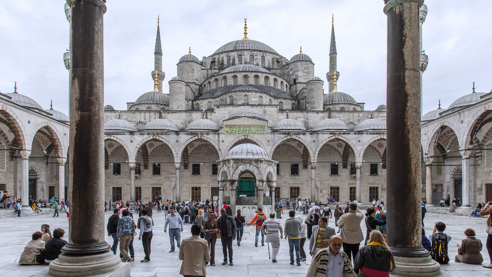 Erdogan zvanično pretvorio Aja Sofiju u džamiju, kaže ostaće otvorena za sve 1
