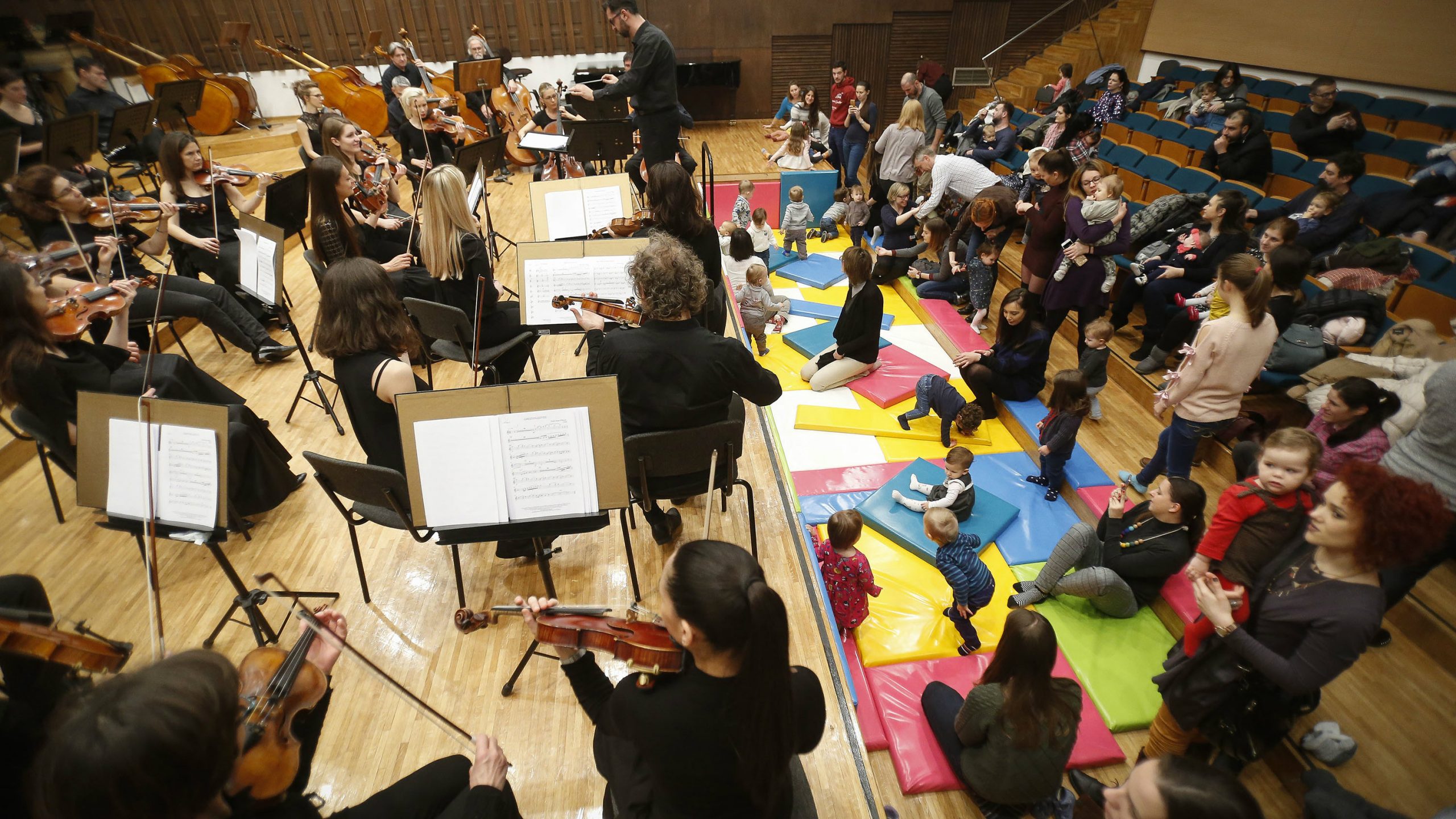 Podela ulaznica za koncerte za bebe u Filharmoniji 4. februara 1