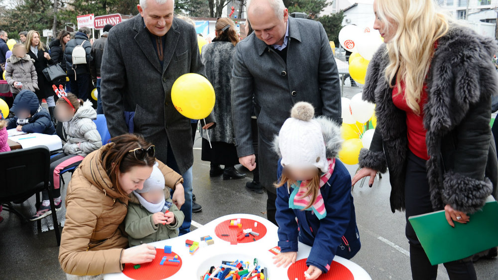 Otvorena manifestacija „Parkić otvorenog srca“ na Vračaru 1