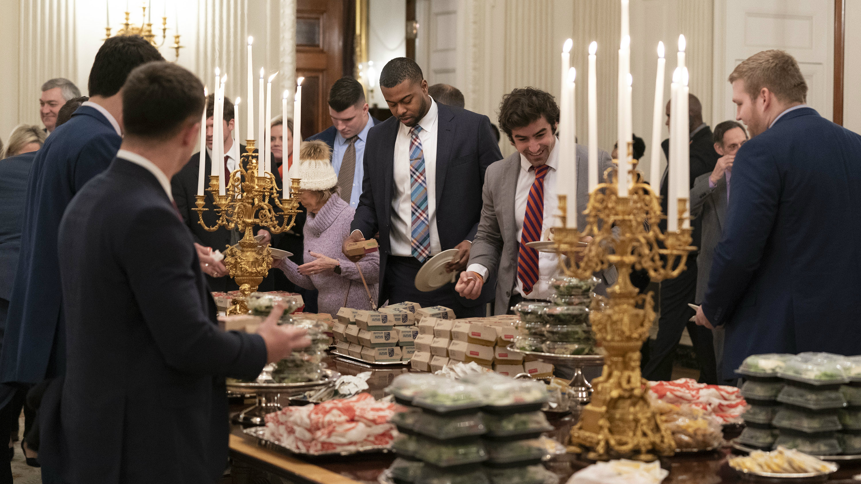 Zbog blokade vlade hamburgeri i pica u Beloj kući 2