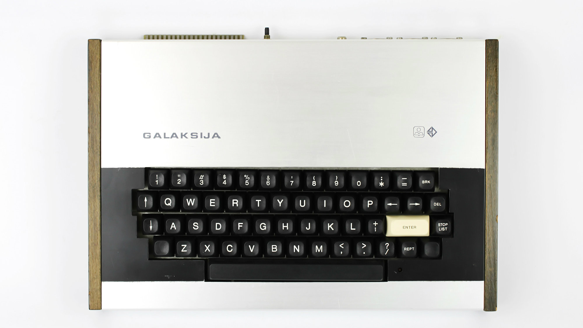 Izložba Gojko Varda: Šezdeset godina posvećenih dizajnu 1 Izložba Gojko Varda: Šezdeset godina posvećenih dizajnu 1