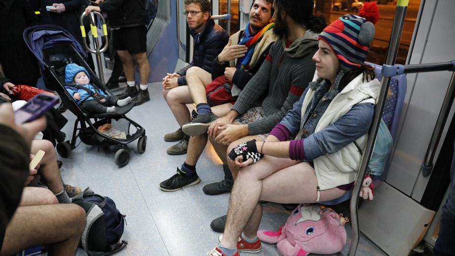 Njujorčani sutra pozvani da se voze metroom bez pantalona 1