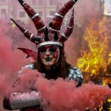 Vevčanski karneval u Makedoniji: Maskama teraju zlo (FOTO) 15