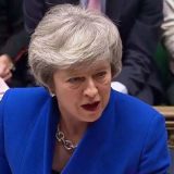 Mej odlazi ako izgubi na glasanju 13