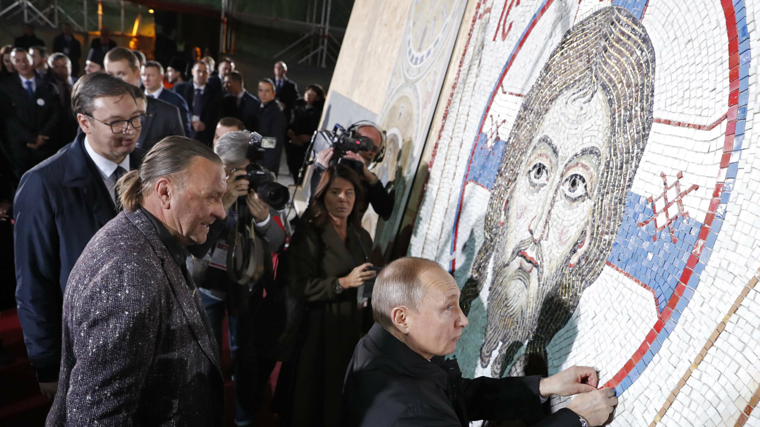 Putin i Vučić obišli Hram Svetog Save 1