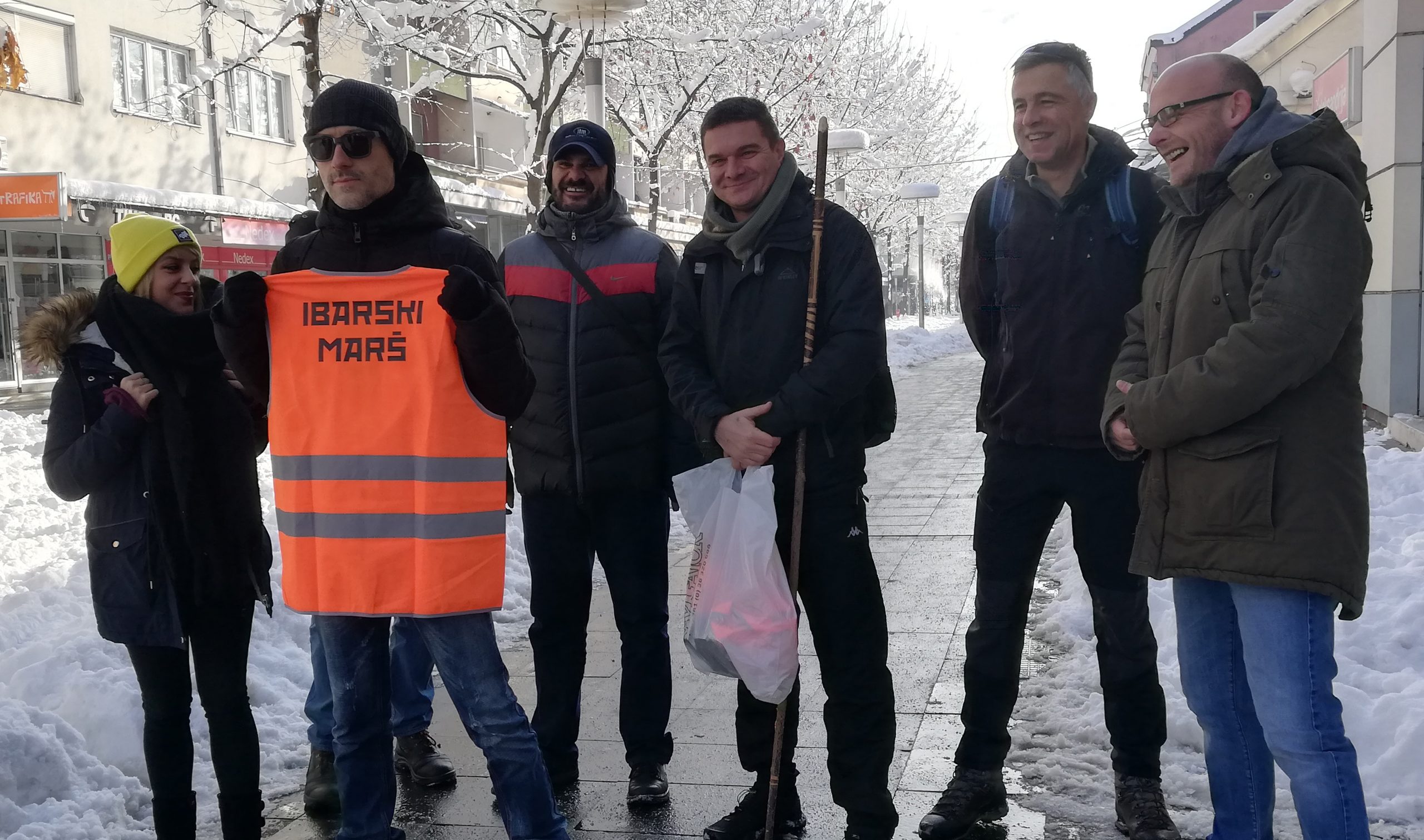 Članovi Lokalnog fronta nastavili put, cilj im je da danas dođu do Ljiga 1