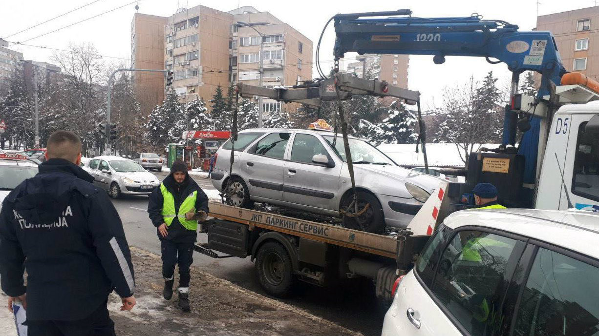Oduzeta još dva automobila divljih taksista 1