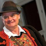 Uloge u krajnosti između "običnih" ljudi i mračnih likova 2