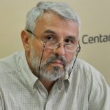 Nagrada "Nikola Milošević" uručena Jovanu Babiću za delo "Ogledi o odbrani" u Kamenoj sali Radio Beograda 12