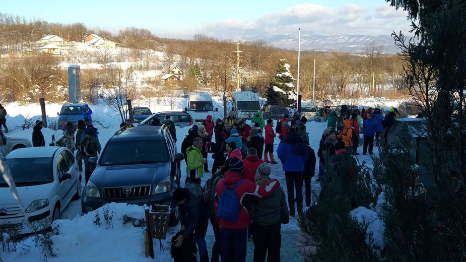 Startovao je 36. božićni uspon na Rtanj 1