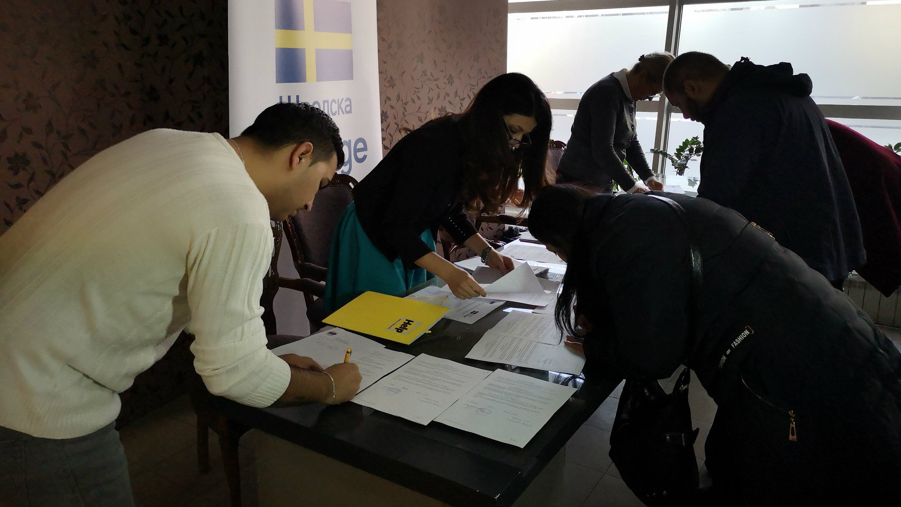 Ugovori sa 25 korisnika za pokretanje posla 1