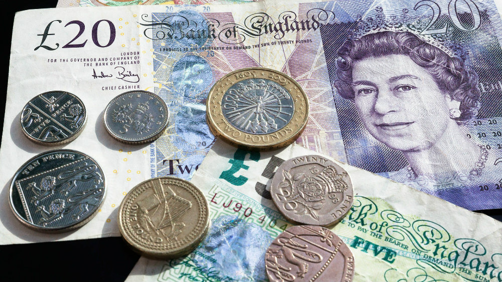 Britanska funta pala ispod 1,10 za dolar, prvi put u 37 godina 14