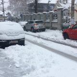 Sneg pravi velike probleme u saobraćaju u Beogradu 13