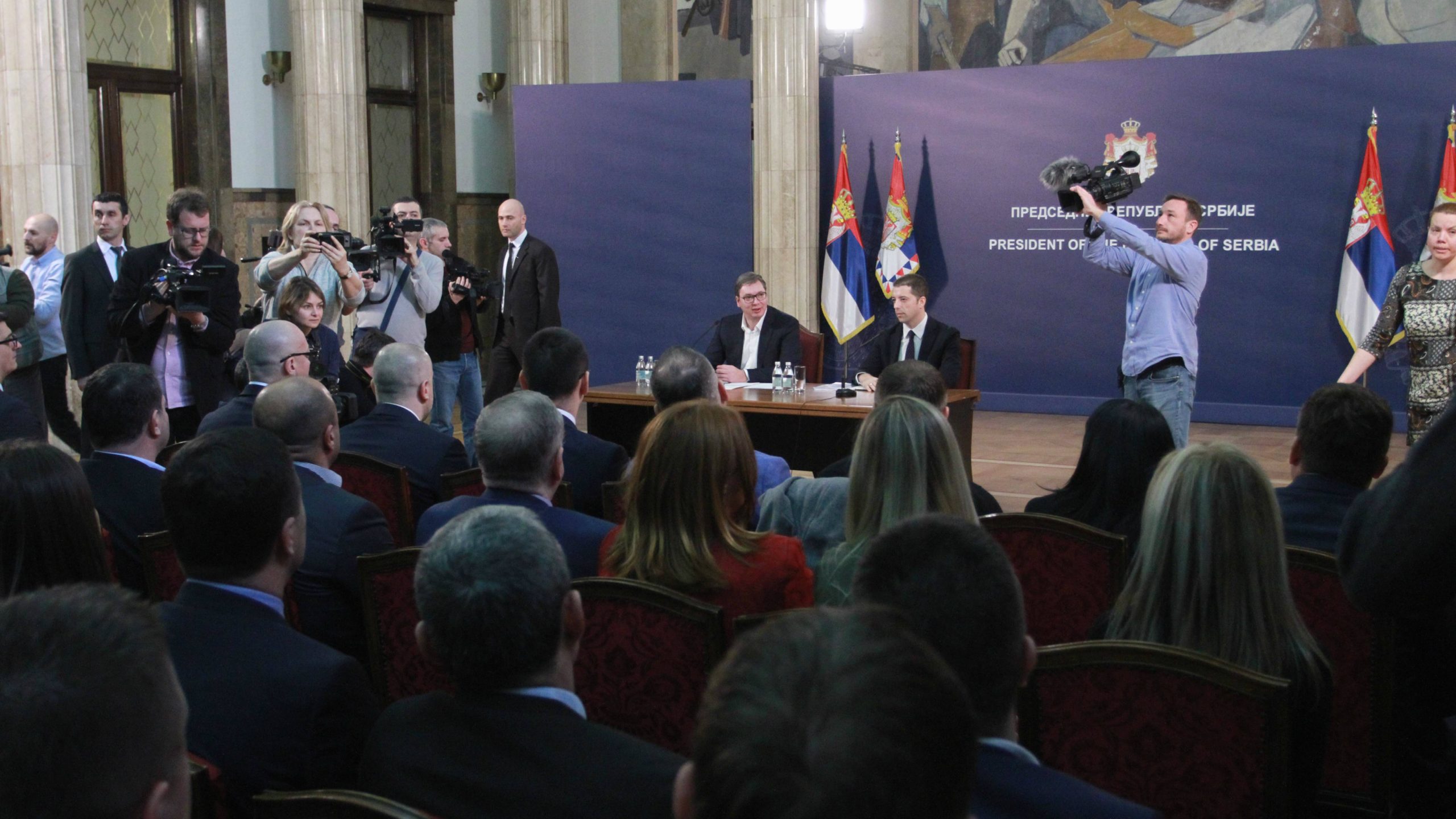 Jakšić: U ostavci primaju plate i rukovode 1