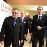 Predsednik kritikuje, a čelnici ga hvale 6