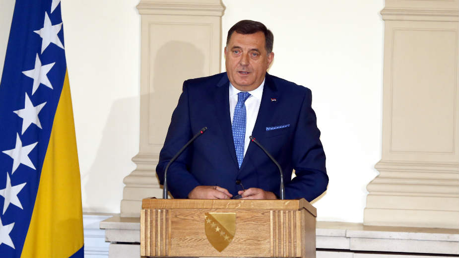 Dodik: Tri i po puta više ilegalnih migranata 1