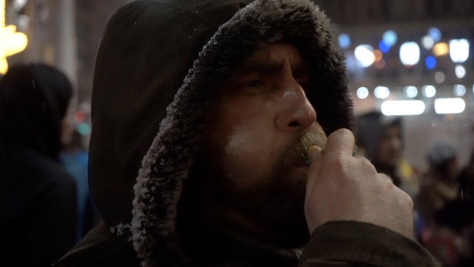 „1 od 5 miliona": Dva meseca na ulicama Beograda i Srbije, šta dalje 1 Jedan od demonstranata u Beogradu