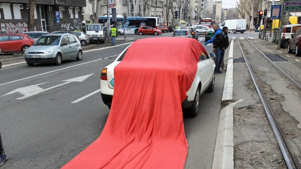 Beograd: Crveni tepih za bicikliste, staza išla i preko automobila 3 Staza
